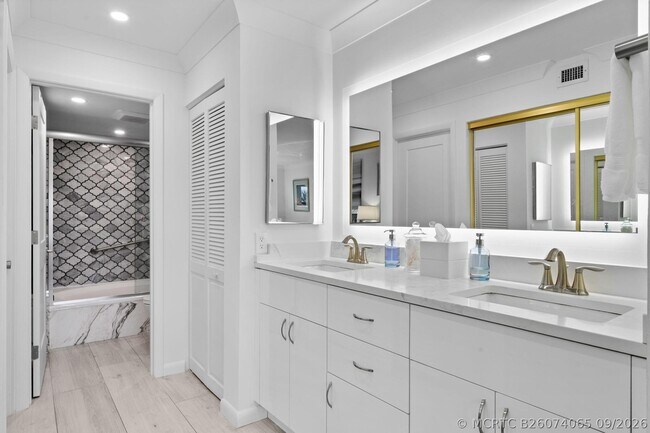 Photo - 4900 N Ocean Blvd