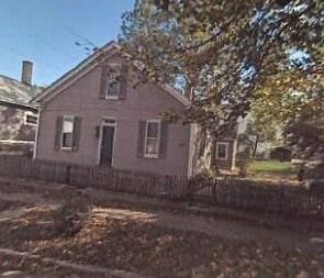 Building Photo - 317 SW 3rd St
