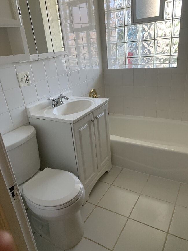 Photo - 3029 N Parkside Ave Unit 1E