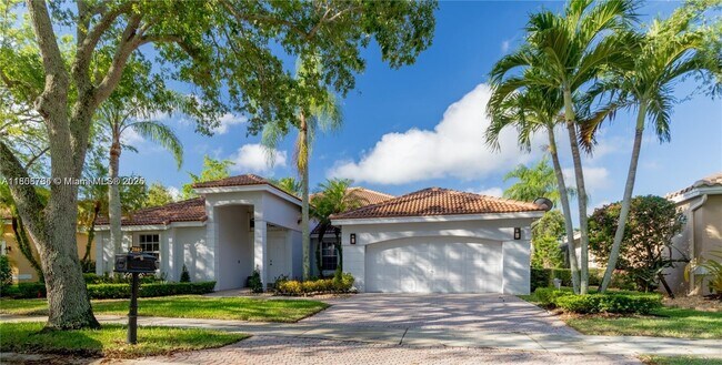 Photo - 2883 Oakbrook Dr House