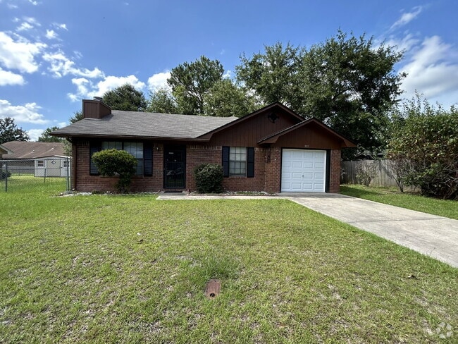 Building Photo - Home For Rent