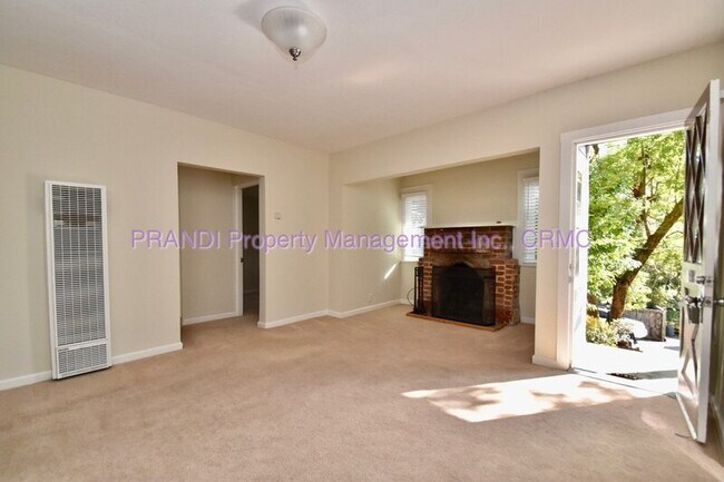 111 Chester Ave Unit B