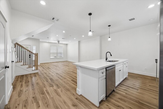 Photo - 2749 Redrock St Unit B