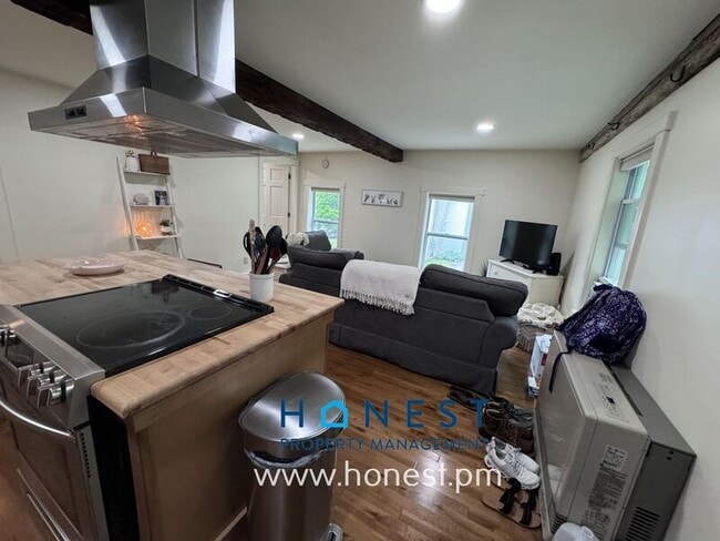 Photo - 5 Sheldon St