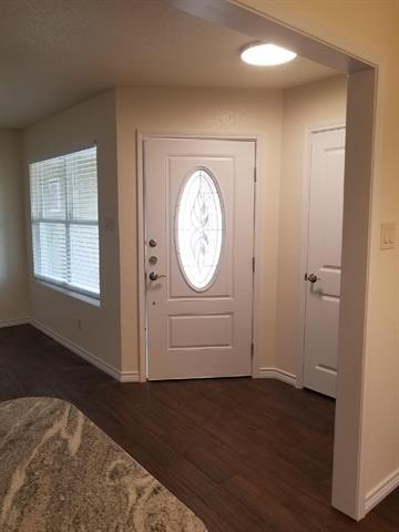 Building Photo - 7300 NE Loop 820