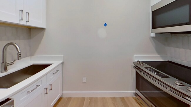 Photo - 104 Warren St