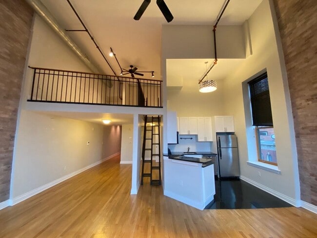 Building Photo - 338 Grove St Unit 4A