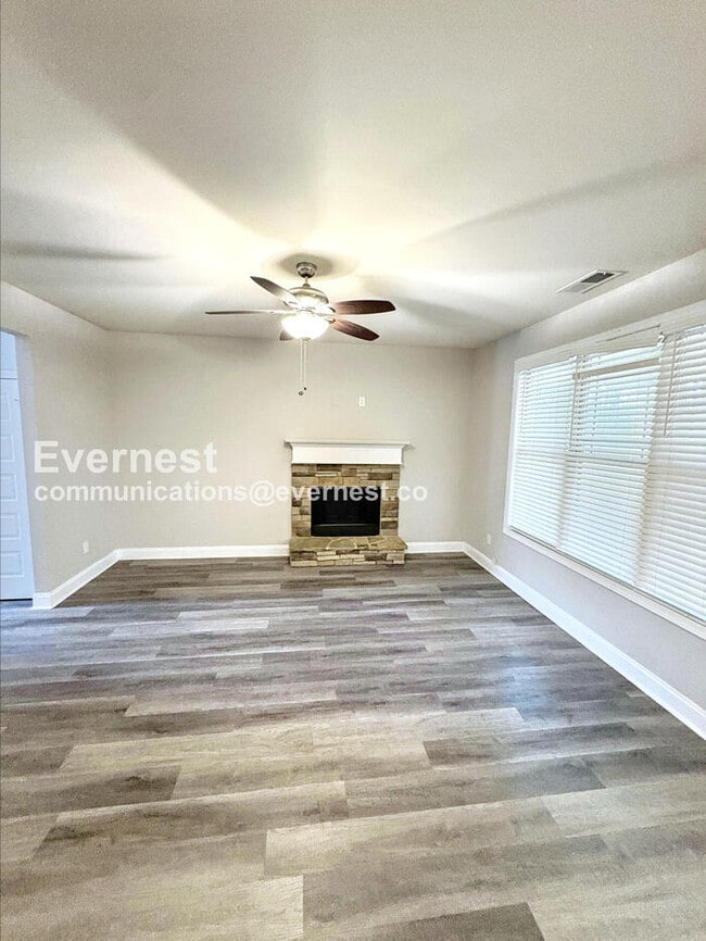 Photo - 25 Joshua Ct