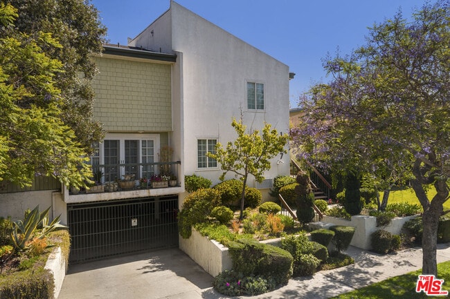 Photo - 1837 11th St Unit 3