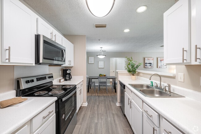 2BD/2BA Kitchen