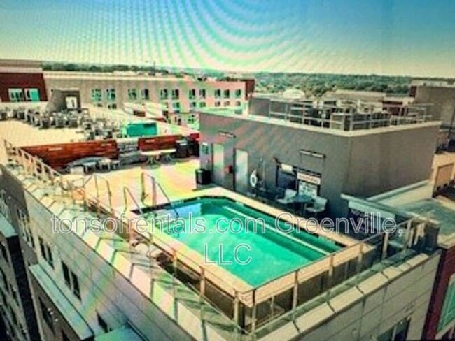 Building Photo - 100 E Washington St Unit #26