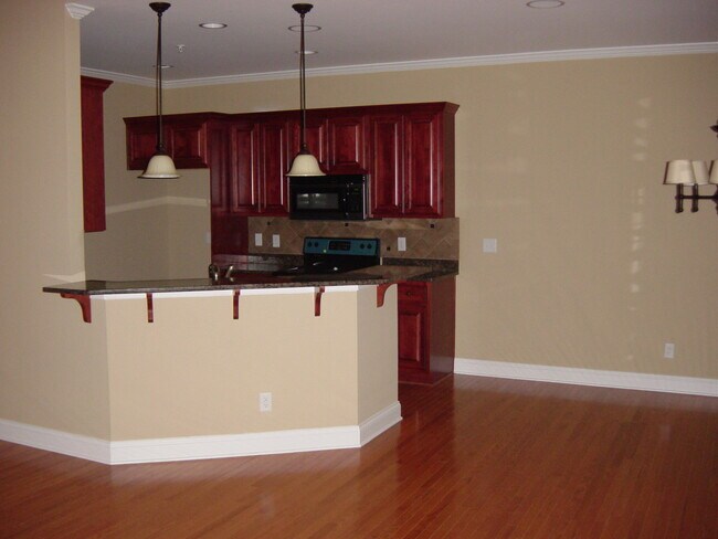 Kitchen - 6c Edge Ct