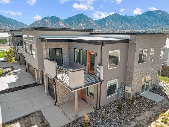 Photo - 489 W 1760 N