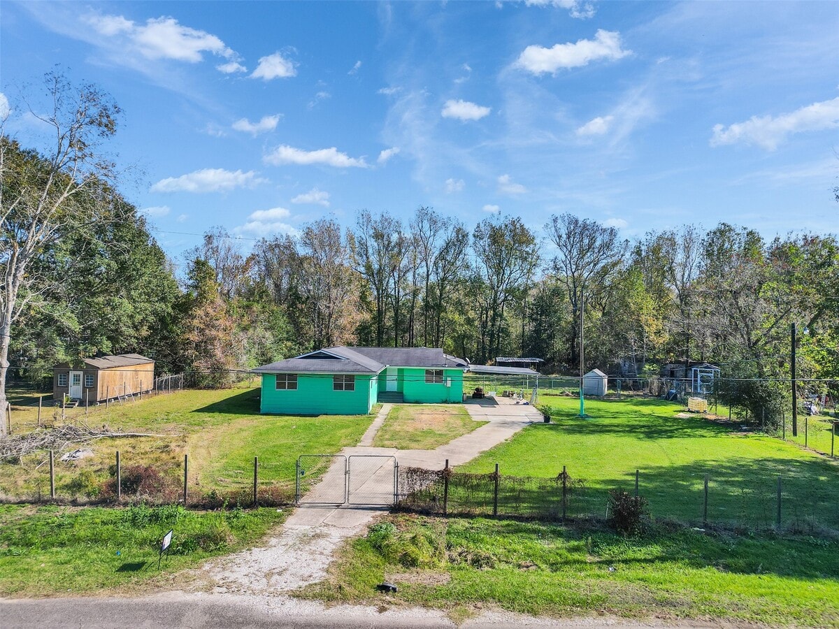 Photo - 211 Johnson St