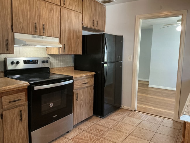 Photo - Single-Family Home | 3 Bedrooms | 2 Bathro...