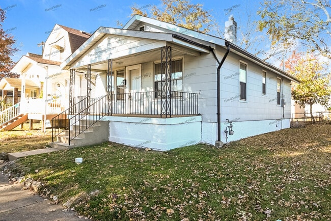 Photo - 6209 Radom St