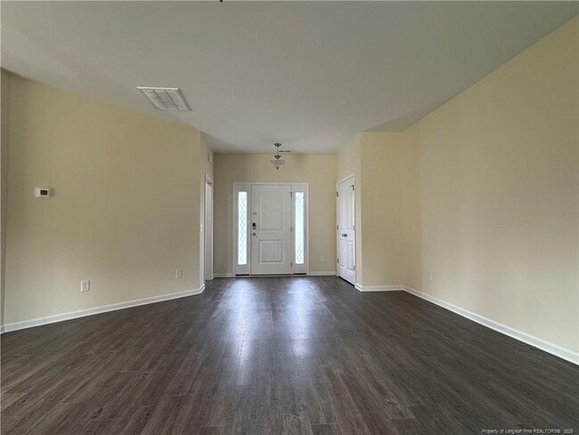 Photo - 185 Ledgebrook Ln