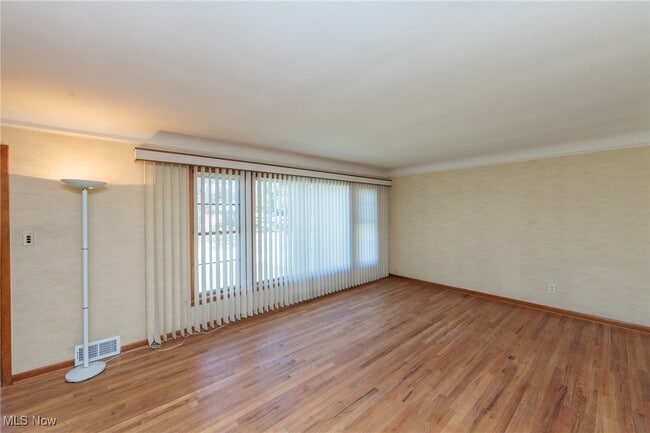 Building Photo - 2207 Campus Rd Rental