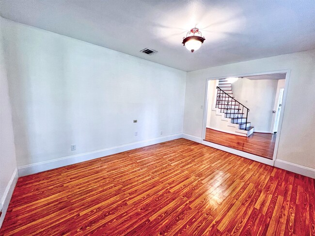 Photo - 16902 Summit Oaks Ln