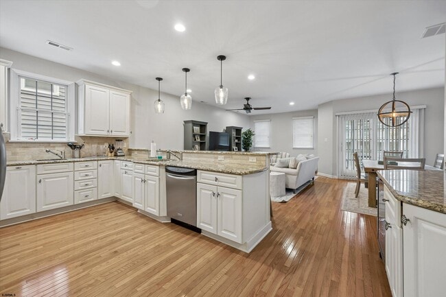 Photo - 113 N Adams Ave