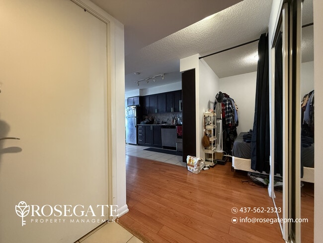 Photo - Pet-Friendly 1 Bedroom + Den Corner Condo with Parking & Locker – North York Unit 546