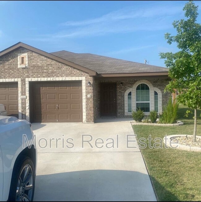 Building Photo - 1331 Calle Bronce Unit B