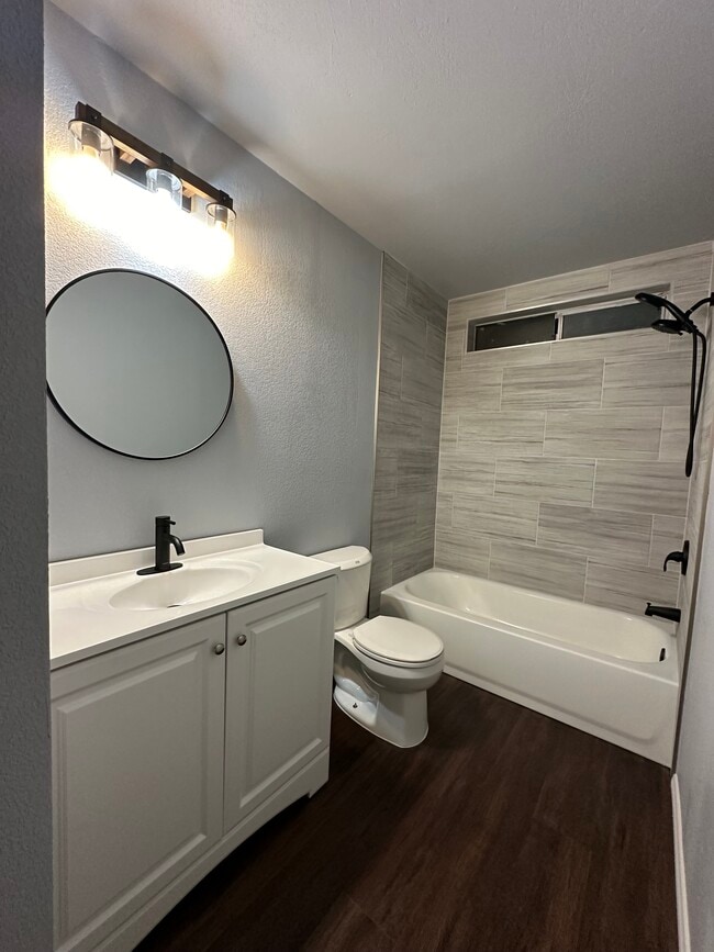 Photo - 221 S Valley St Unit A