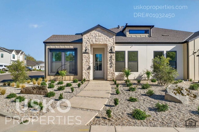 Photo - "Charming 2-Bedroom Retreat in Rocklin – Cozy 900 Sq Ft Home on Winding Lane!"