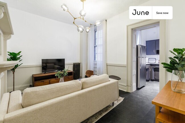 Photo - 400 W 20th St