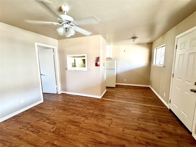 Building Photo - 1755 Colquitt St Unit 4