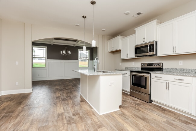 Photo - 1141 Black Oak Cir