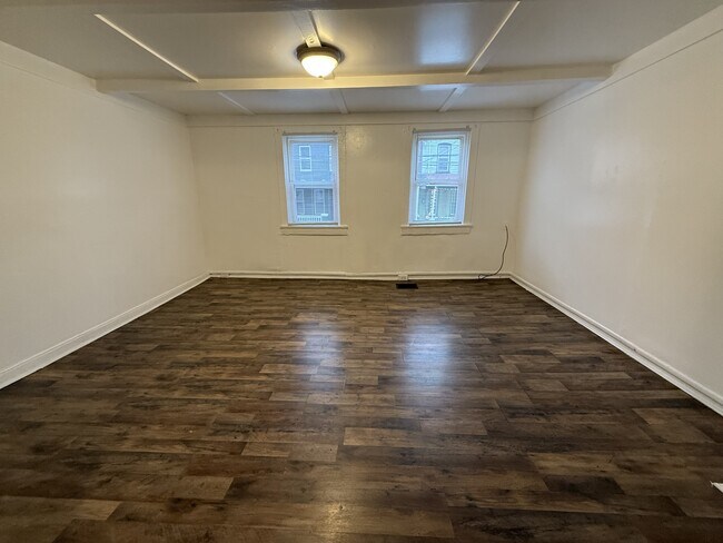 Photo - 457 Manor St