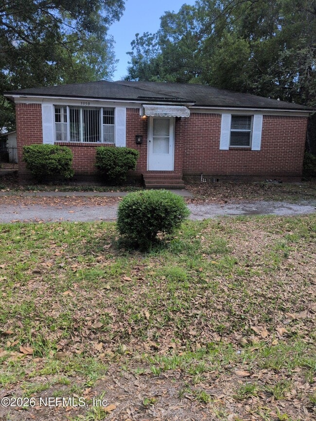 Photo - 3350 Sunnybrook Ave N