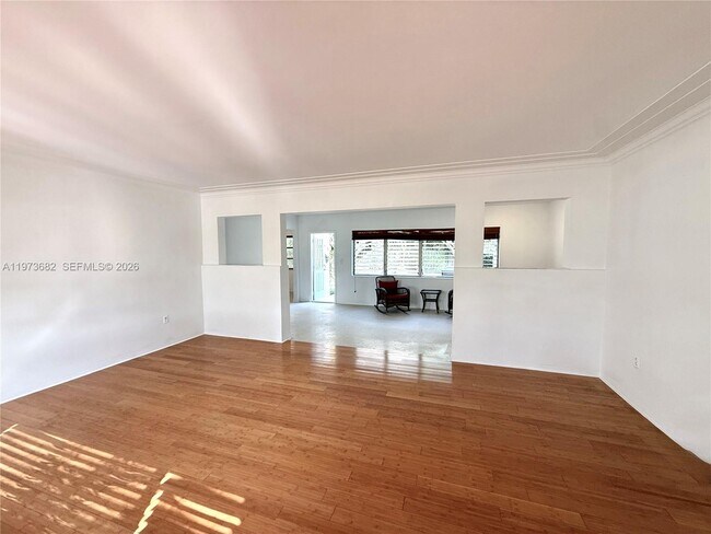 Photo - 845 Fairway Dr