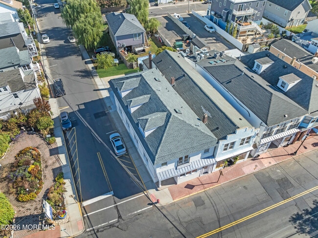 Photo - 132 Bay Ave Unidad 2nd Floor