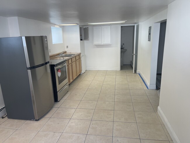 Building Photo - 463 Gibbs Pond Rd Unit Back