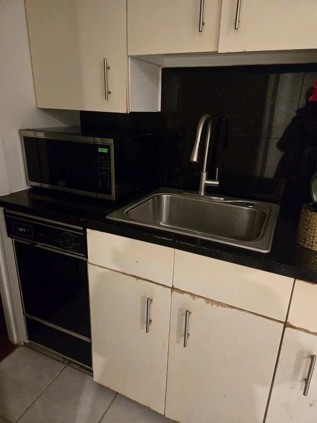 Photo - 603 55th St Unit 312