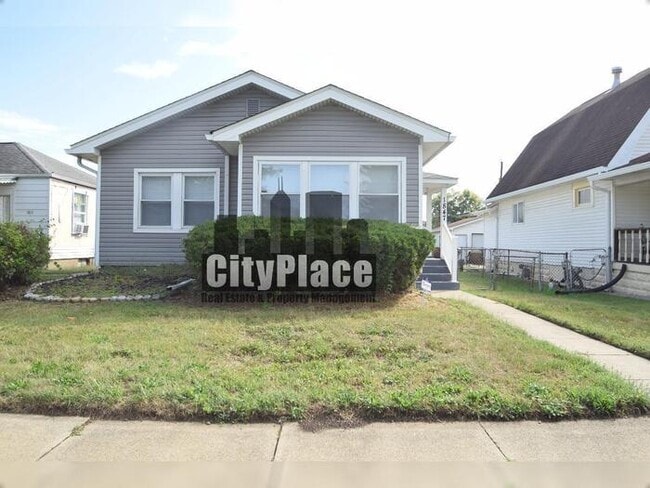 Photo - 1847 E Riverside Dr