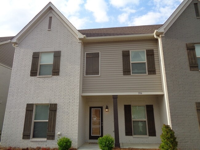 Building Photo - 4BR/4.5BA For Rent