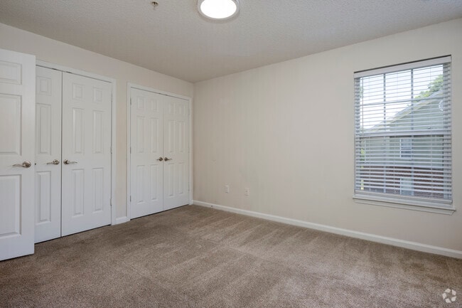 3BR, 2BA - 1,053SF - Primary Bedroom