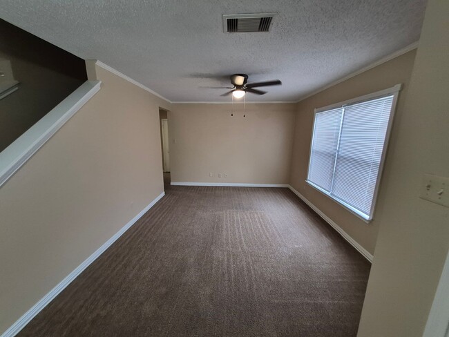 Photo - 8007 Chestnut Bluff Dr