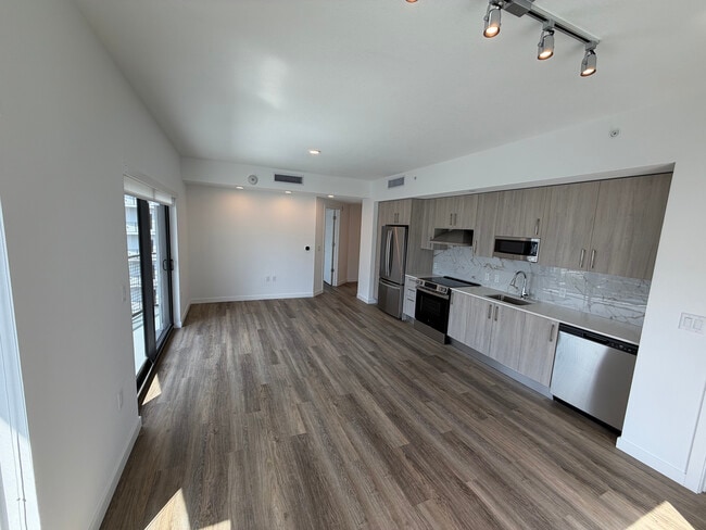 Photo - 425 NW 6th St Unit B1