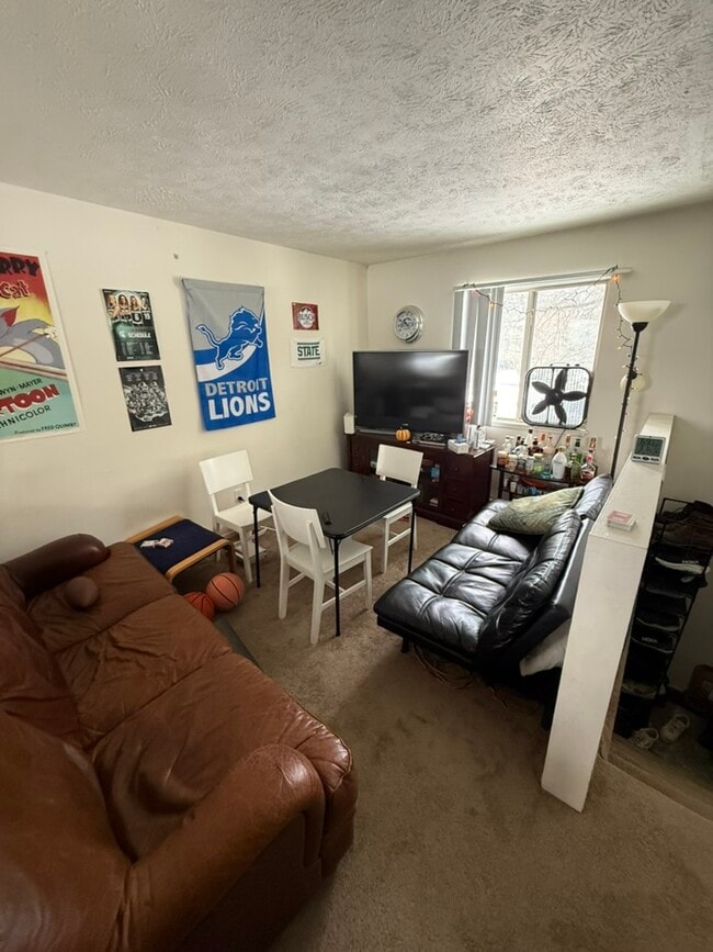 Photo - 805 Hicks Dr