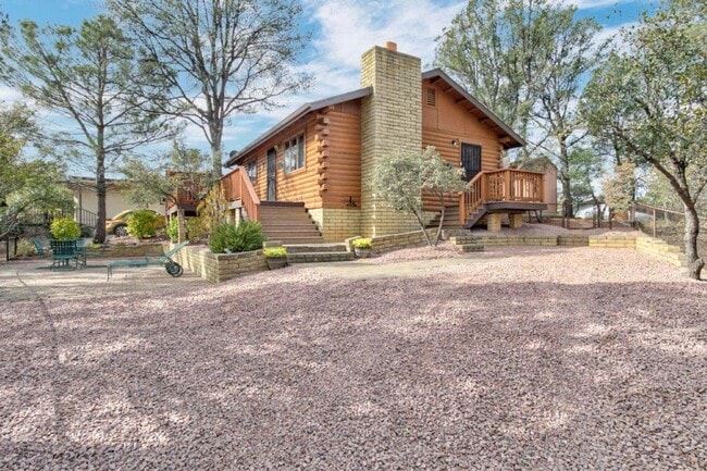 Photo - Adorable 2 bed / 1 bath Log Cabin