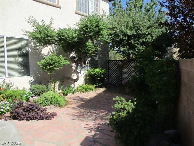 Building Photo - 64 Playa Del Coco Ct