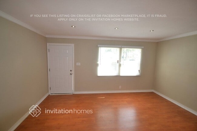 Photo - 9609 Dicky St