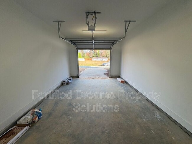 Photo - 3127 Chapel St