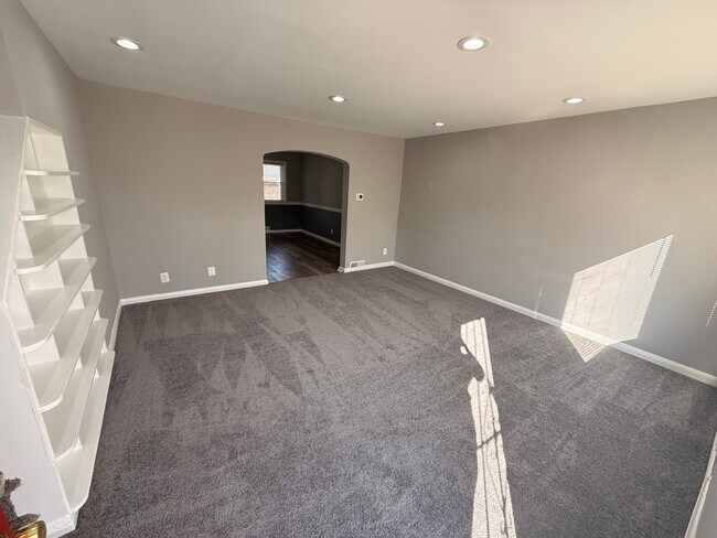 Photo - 1644 Sherwood Ave
