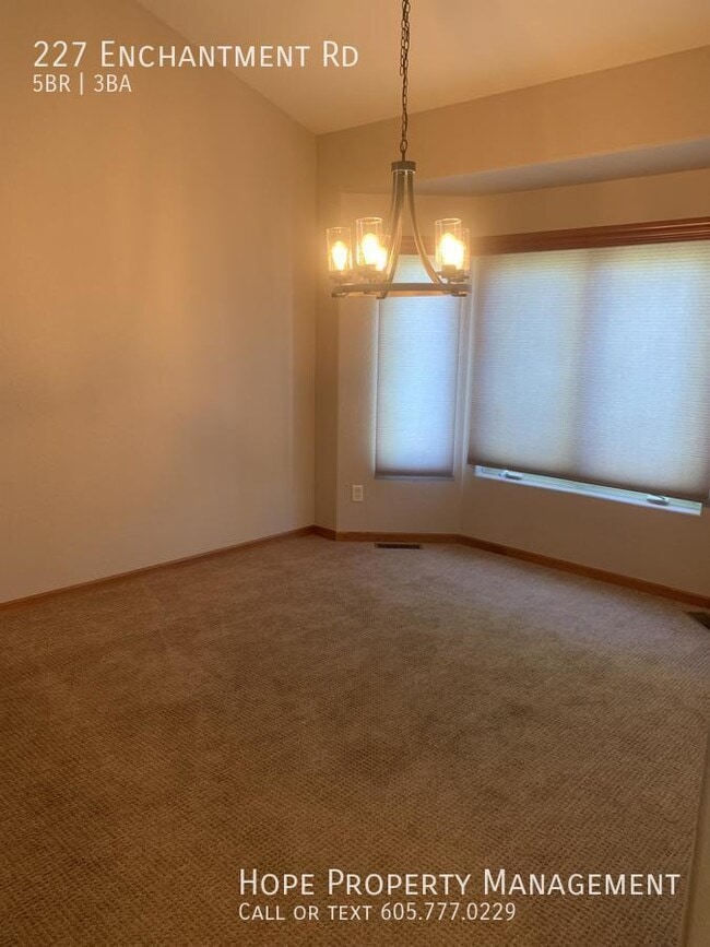 Photo - 227 Enchantment Rd