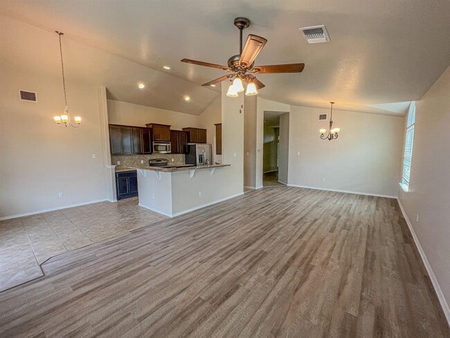 Photo - 248 Geode Ln